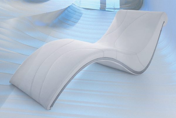 22" White Leather Lounge Chair - Image 3